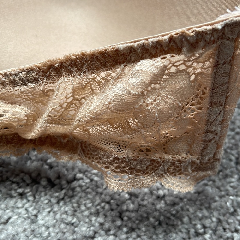 Woman’s strapless bra - Picture 3 of 5